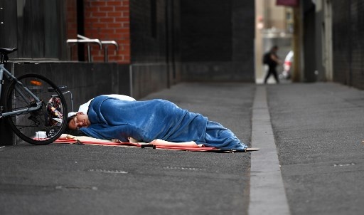 nguoi vo gia cu mua dich Covid-19 anh 10