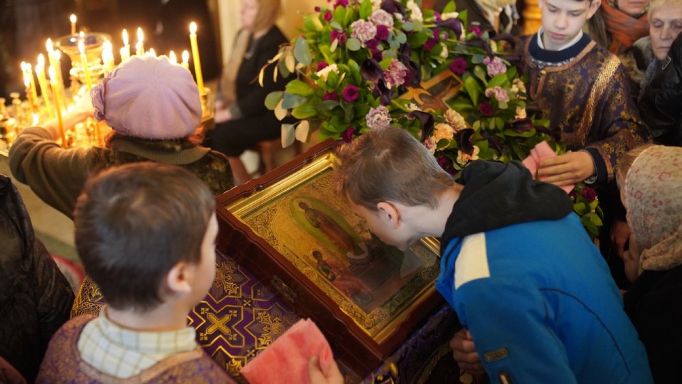 \nha tho Nga van truyen thong hon thanh tich anh 4