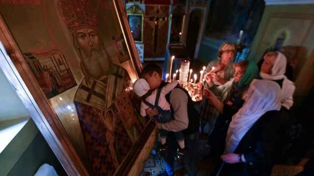 \nha tho Nga van truyen thong hon thanh tich anh 7