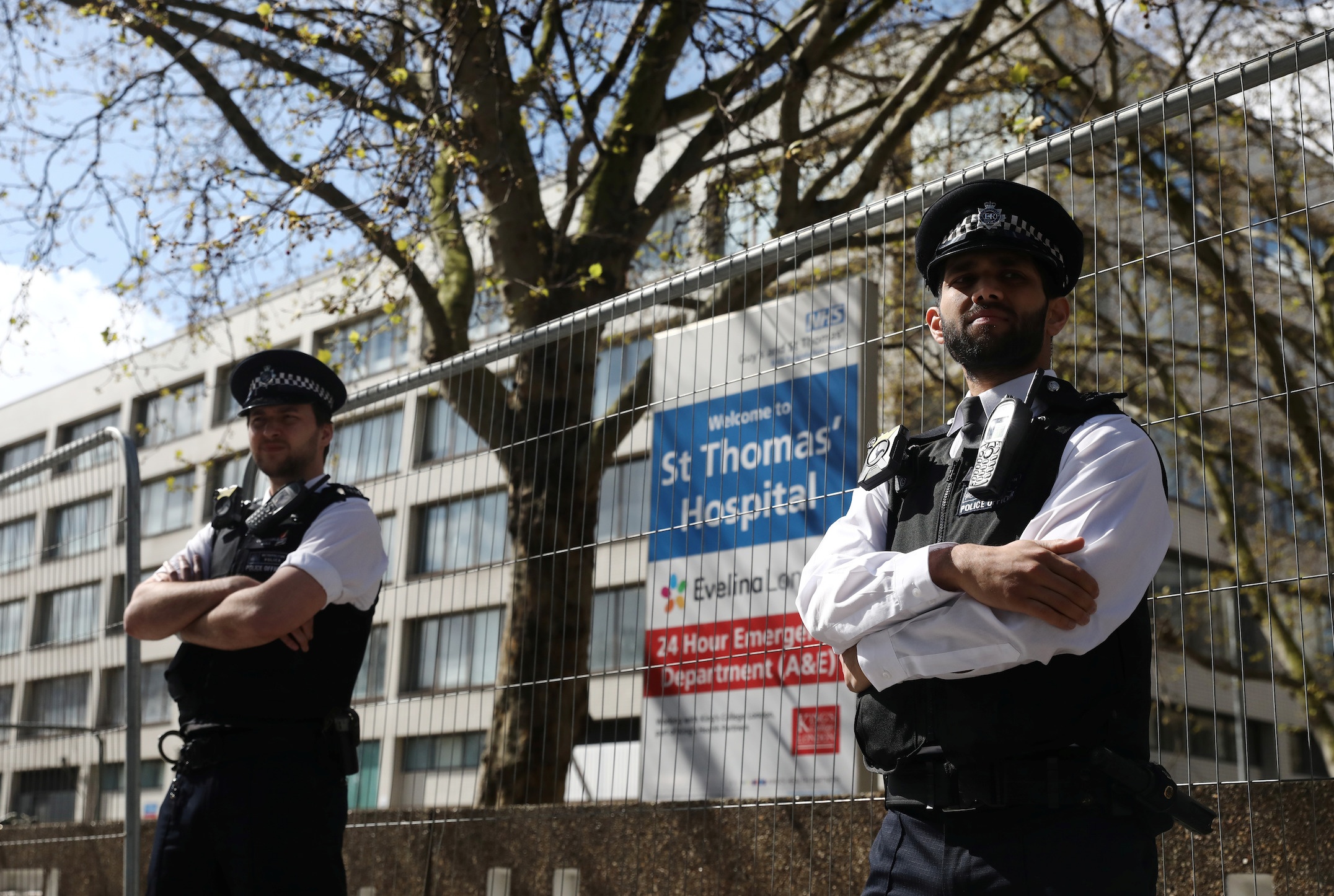 Thu tuong Anh trong benh vien anh 1