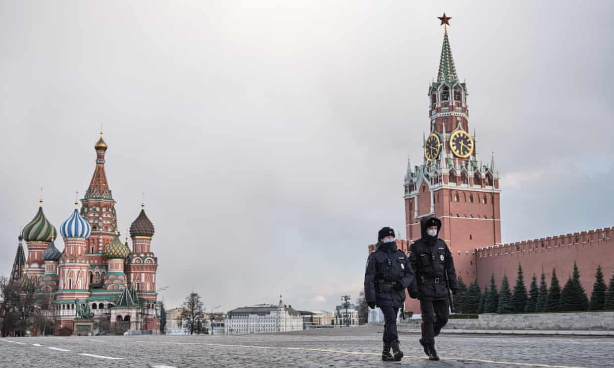 Ca nhiem Covid-19 vuot 10.000, Nga co phuong phap dieu tri moi hinh anh