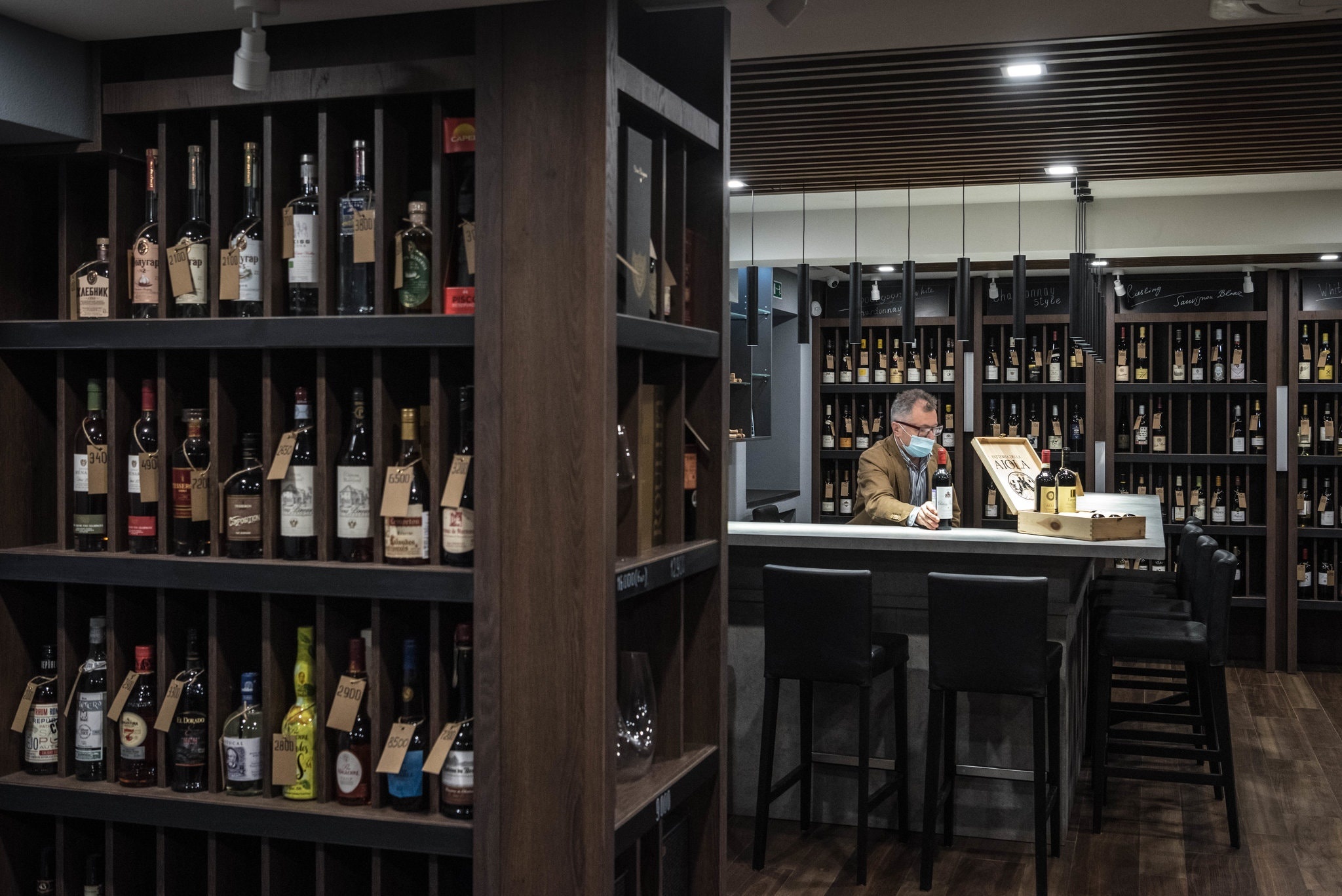 nguoi Nga uong ruou bia mua dich anh 4