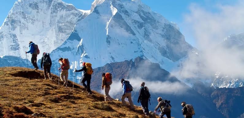 Mac ket tren nui Himalaya, khi duoc giai cuu tro ve the gioi da khac hinh anh