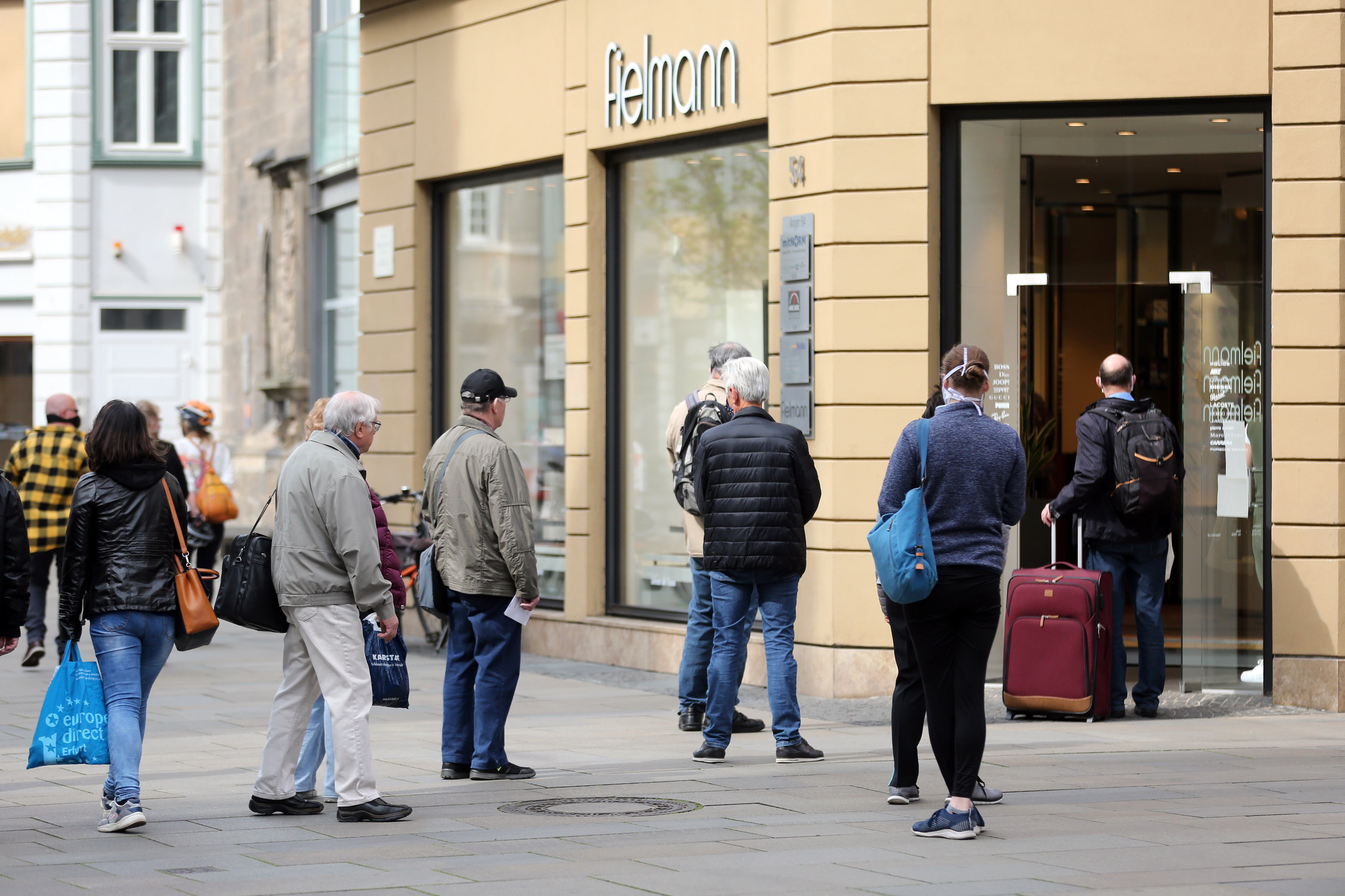 La diem sang chau Au, nhung ty le lay nhiem Covid-19 cua Duc dang tang hinh anh