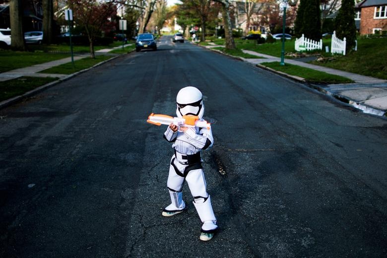 nguoi dan the gioi tuan thu lenh phong toa anh 12