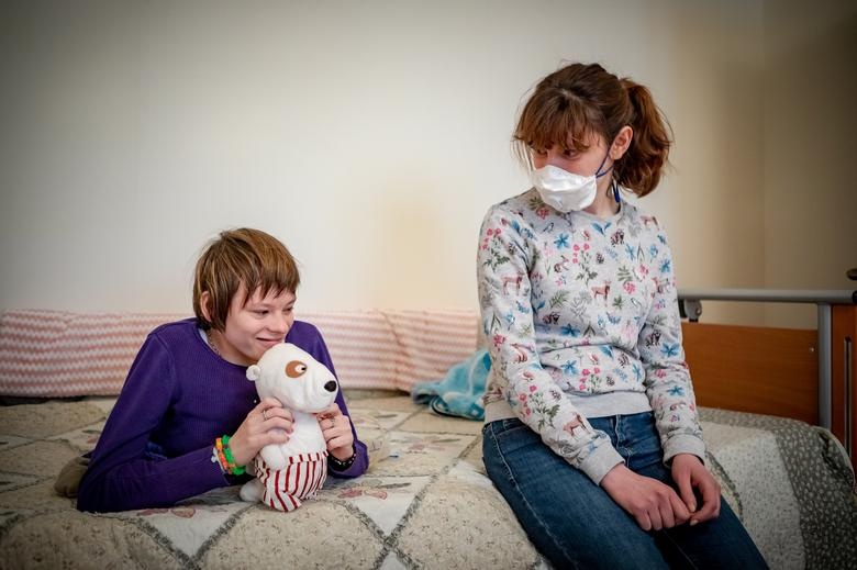 nguoi dan the gioi tuan thu lenh phong toa anh 6