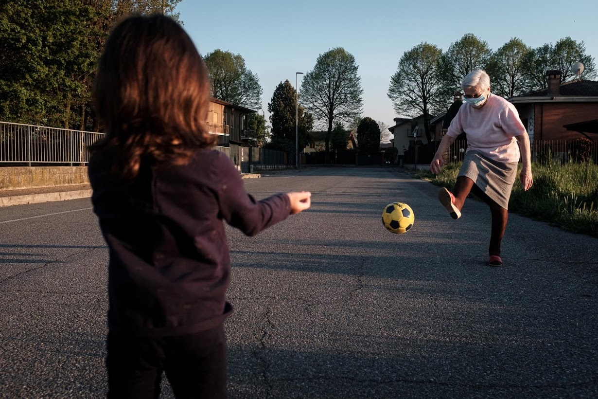 lenh phong toa Italy anh 2