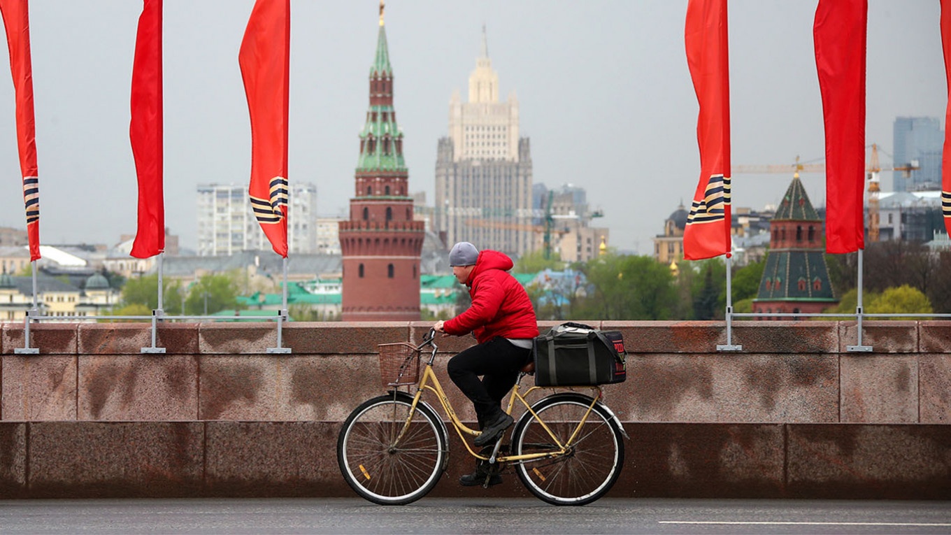 Nga vuot Phap, Duc ve so ca nhiem Covid-19, len thu 5 the gioi hinh anh