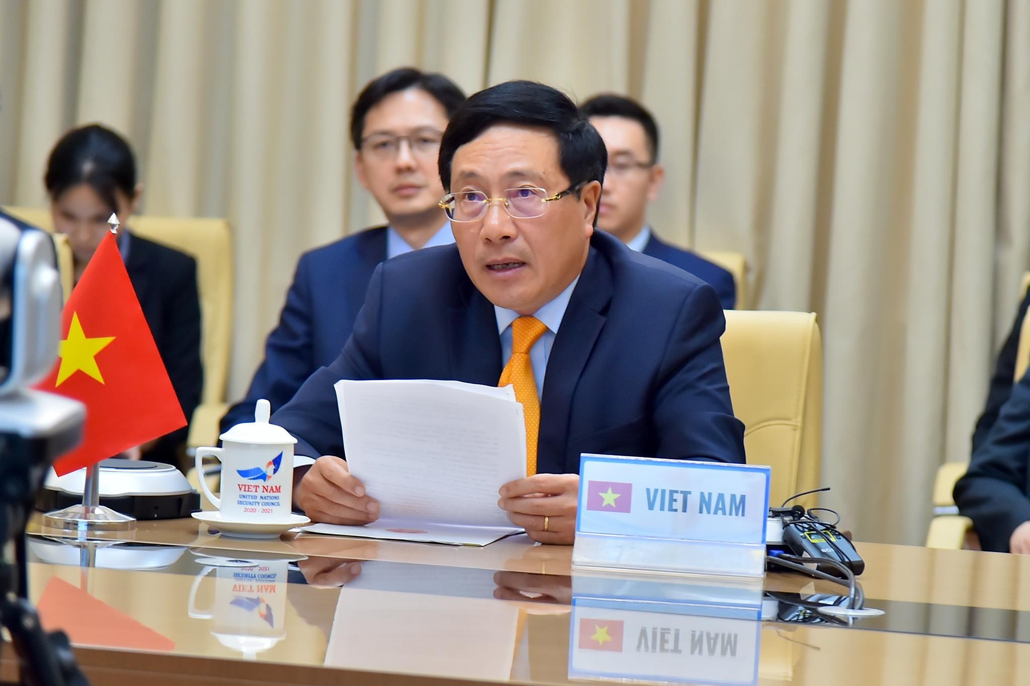 'The chien II ket thuc da mang lai khoi dau moi cho Viet Nam' hinh anh