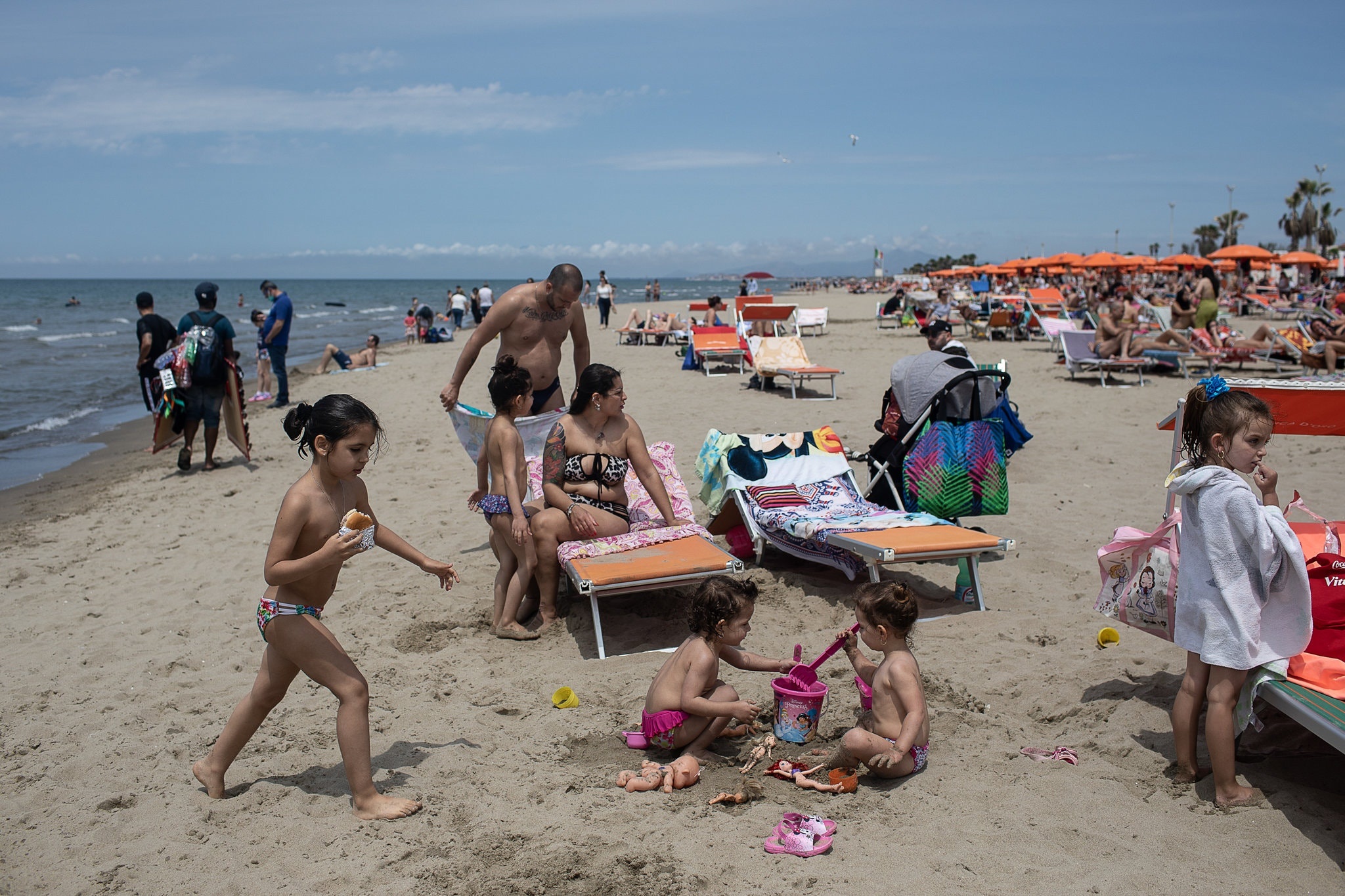 Nguoi Italy do xo ra bien sau thoi gian dai o trong nha hinh anh