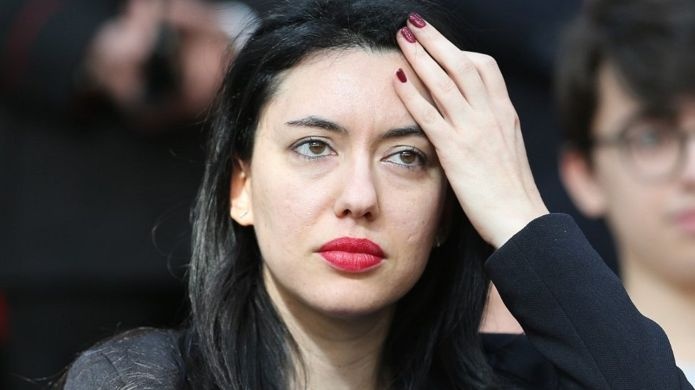 Nu bo truong Italy bi vi uy tin voi trinh tiet ‘de mat, kho giu' hinh anh