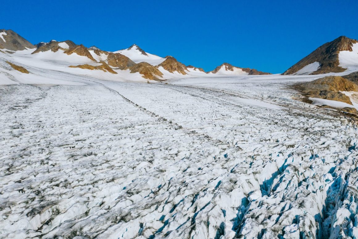 Mua dao that bai, My mo lai lanh su quan o Greenland hinh anh