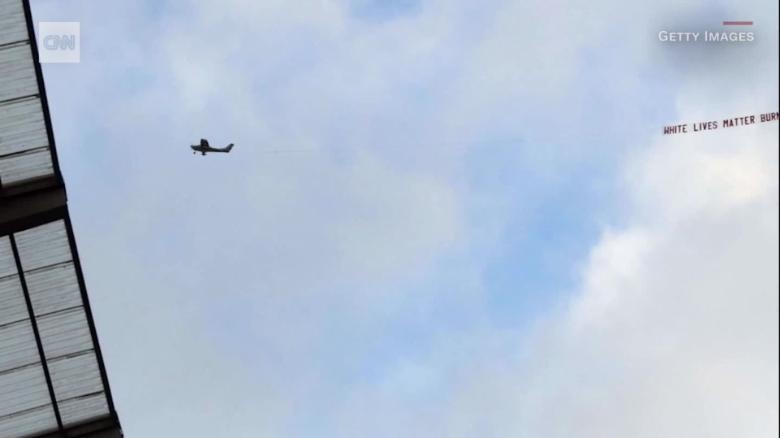 Burnley phan doi “White Lives Matter” anh 1