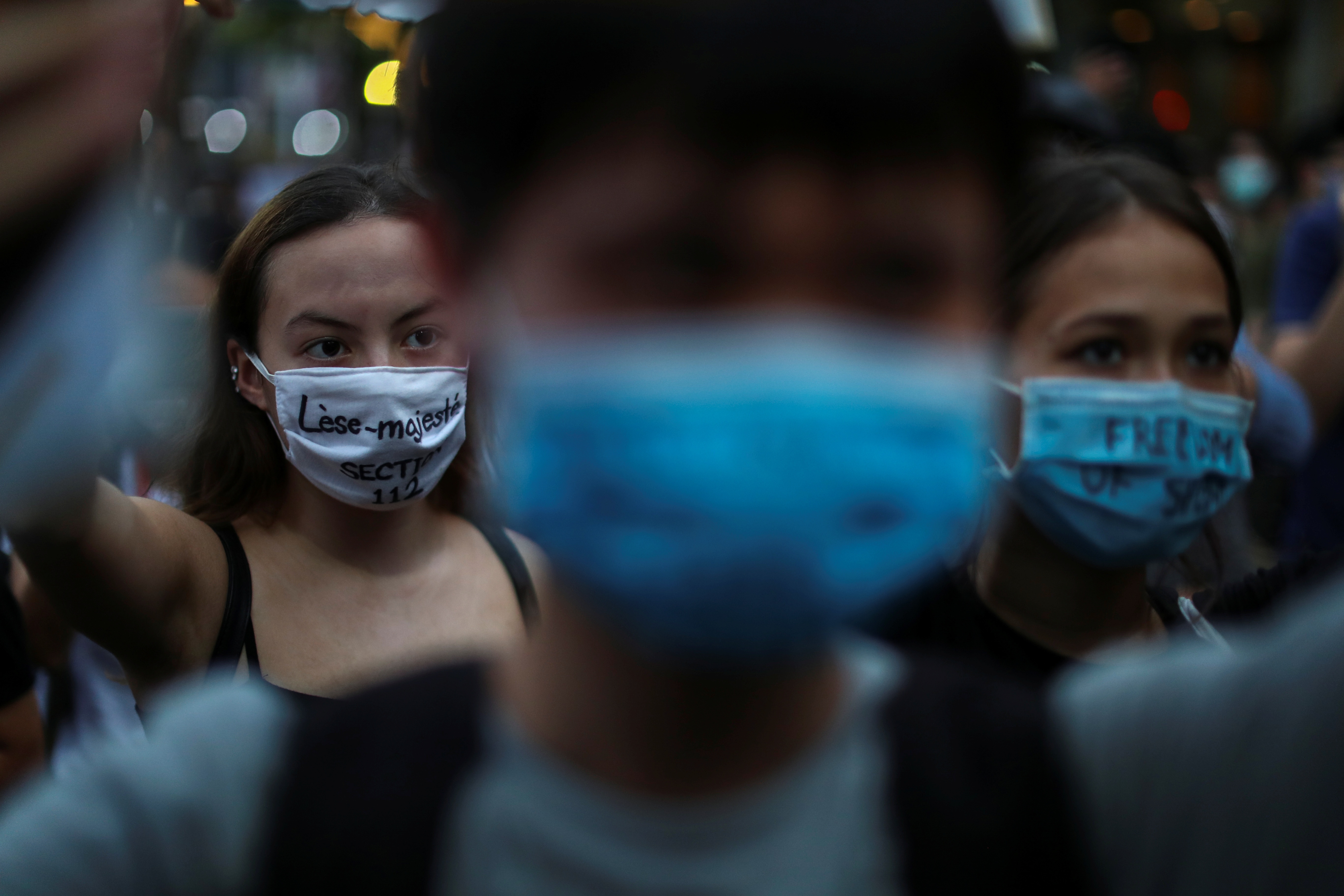 gioi tre Thai Lan bieu tinh anh 10