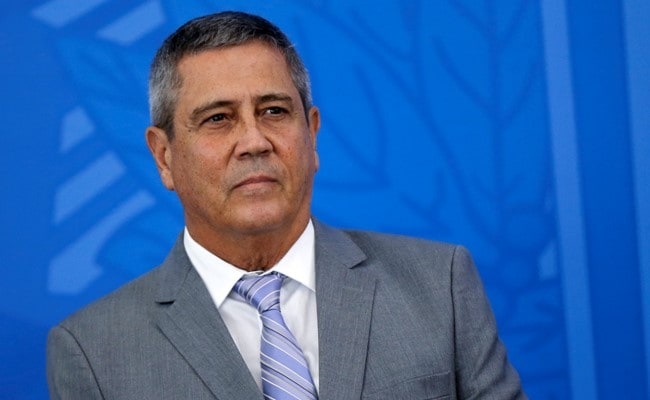 Chanh van phong cua Tong thong Brazil Bolsonaro mac Covid-19 hinh anh