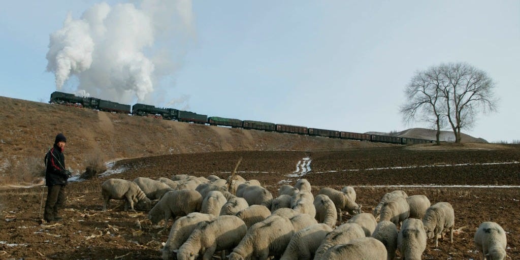 Mot nguoi chet vi dich hach, Trung Quoc phong toa ca lang o Noi Mong hinh anh