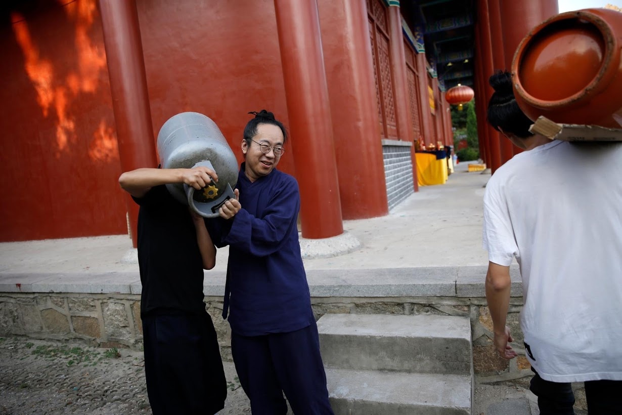 tho phung bai vi nguoi chet trong dai dich anh 8