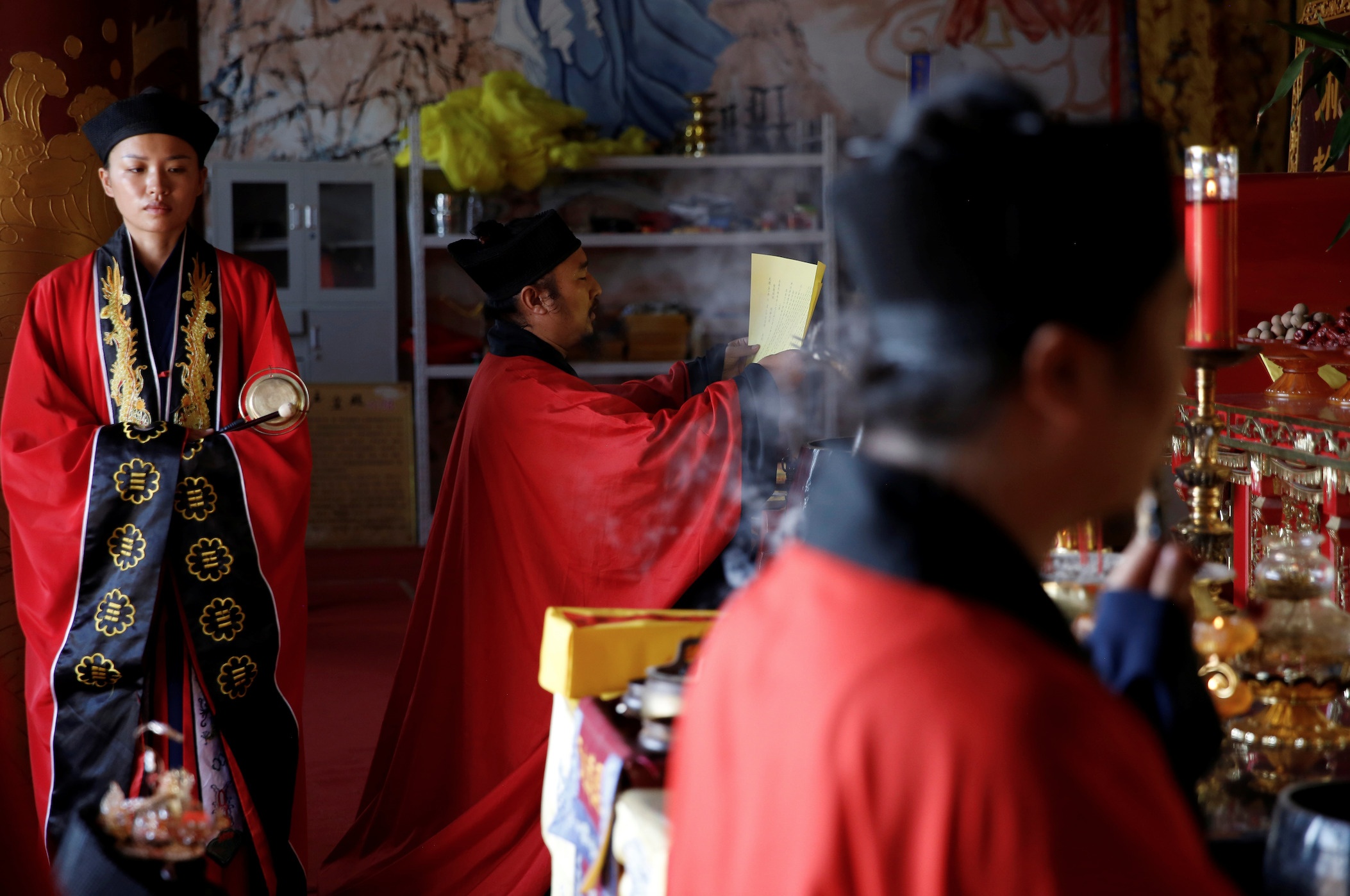 tho phung bai vi nguoi chet trong dai dich anh 6