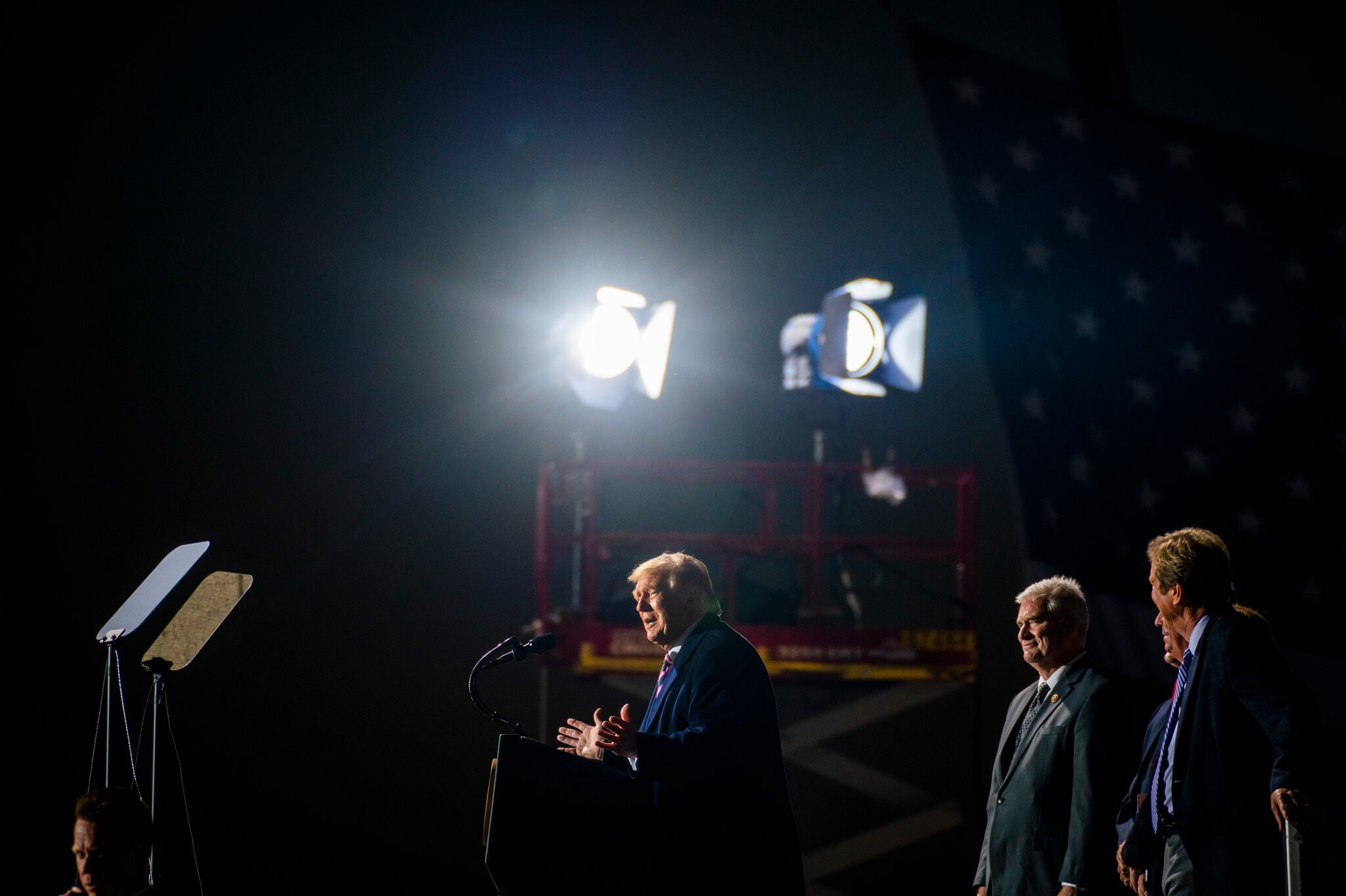 Tong thong Trump muon co tham phan moi cho Toa an Toi cao truoc bau cu hinh anh