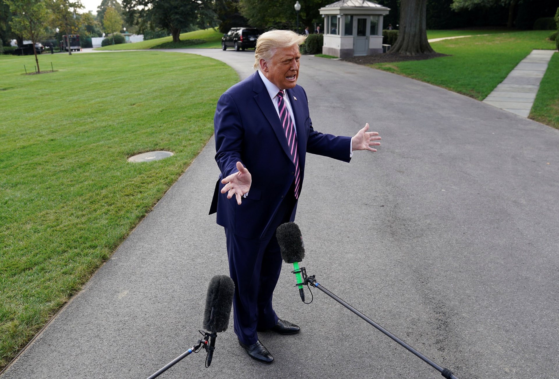 TikTok,  WeChat kien chinh quyen Trump anh 1