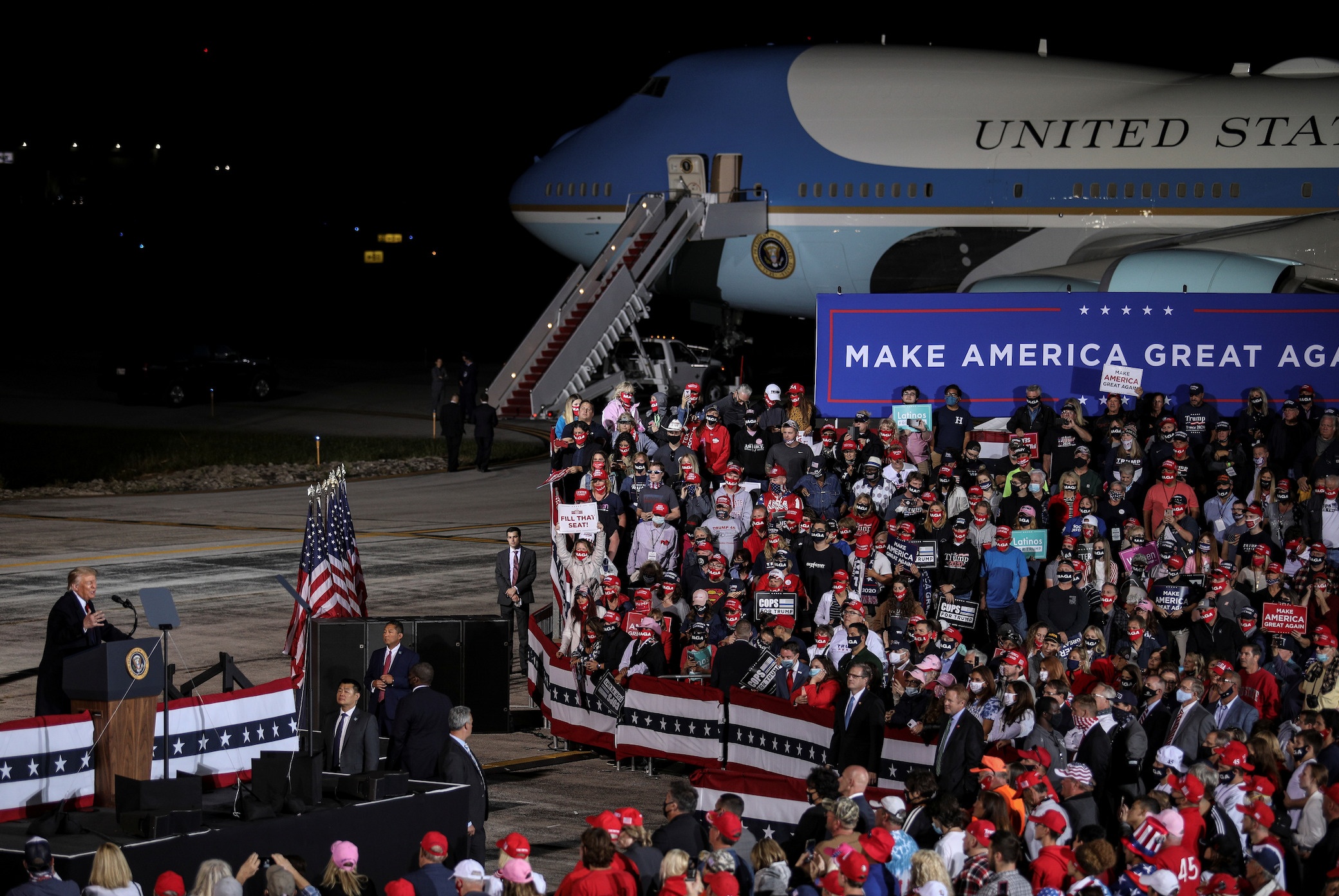 Tong thong Trump van dong tranh cu o Ohio anh 5