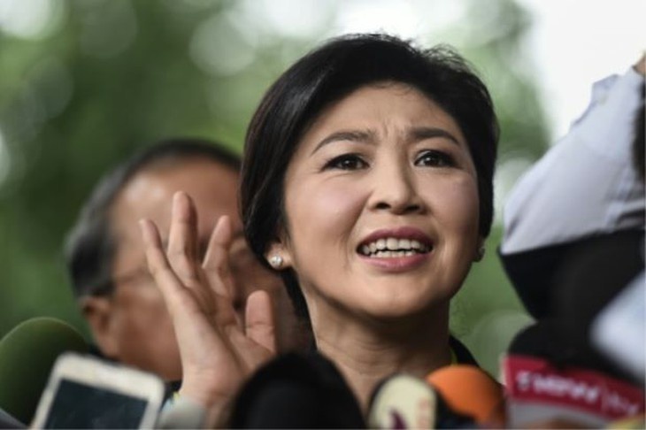 Bieu tinh leo thang o Thai Lan, ba Yingluck cong kich thu tuong hinh anh