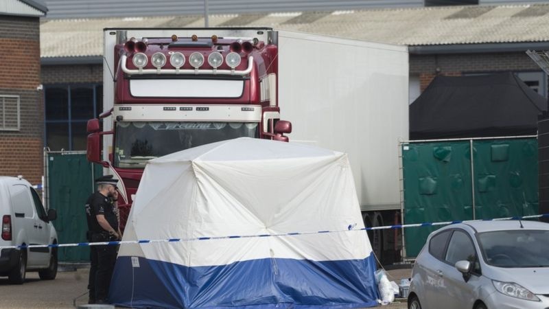 Tinh tiet moi trong phien toa xu vu 39 nguoi Viet chet o Anh hinh anh