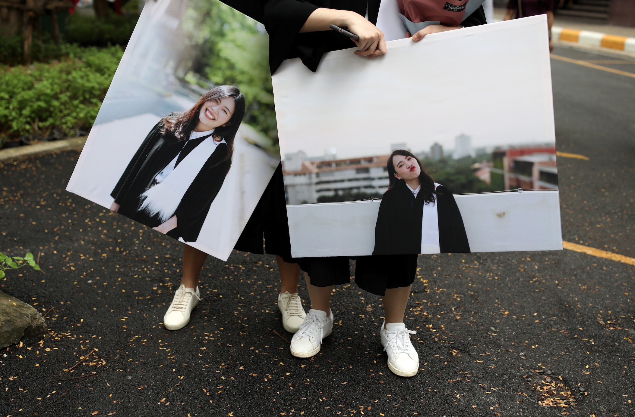 sinh vien Thai Lan tay chay le tot nghiep do vua chu tri anh 7