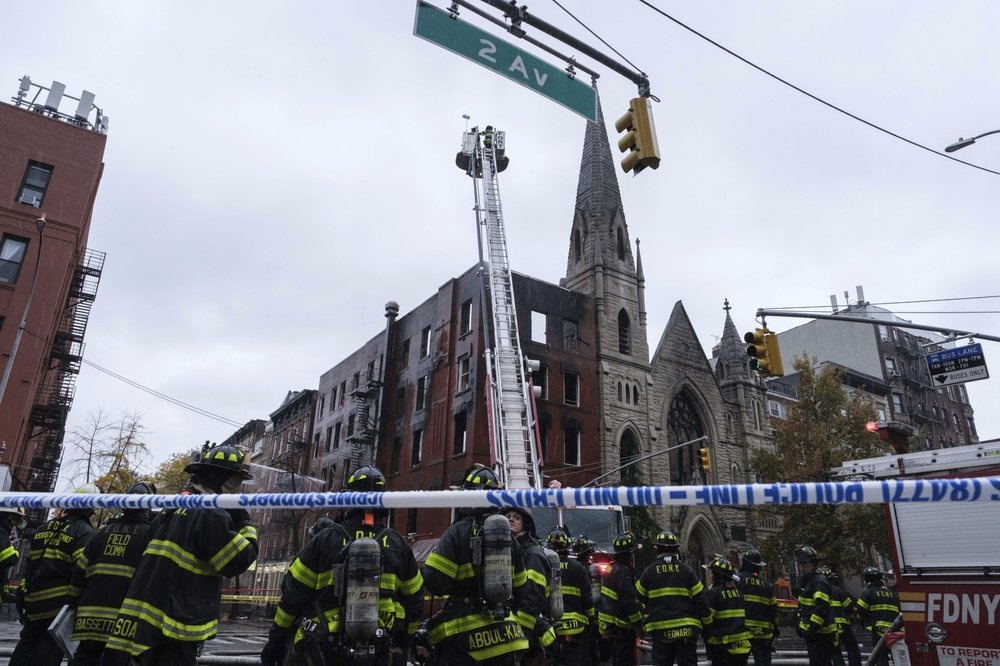 chay nha tho New York anh 1