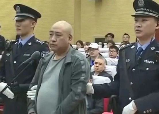 Ke sat nhan mau lanh o TP Bach Ngan hinh anh