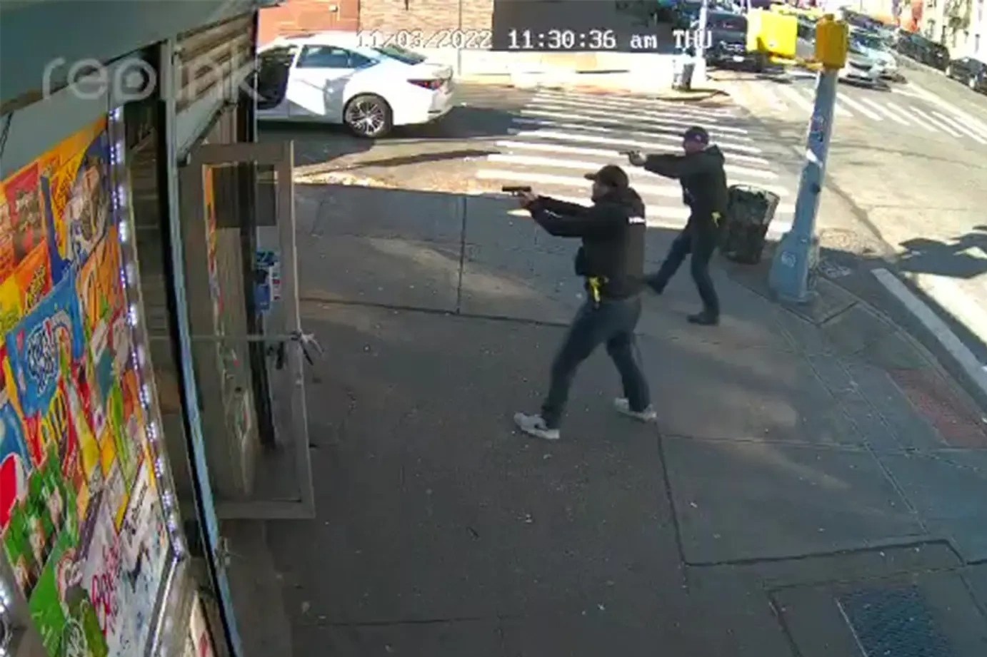 Canh sat ban ha ke no sung o New York hinh anh