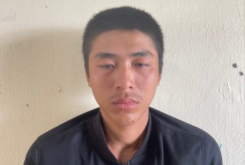 Bat giu nam thanh nien giet nguoi, cuop tai san hinh anh