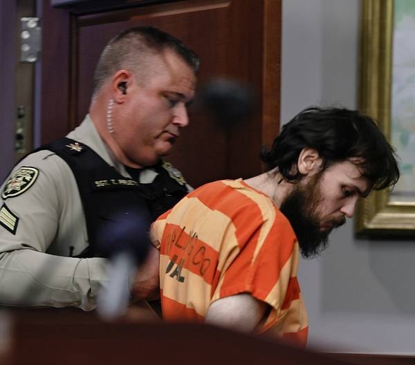 Nguoi dan ong dung sung sat hai 2 canh sat o My hinh anh