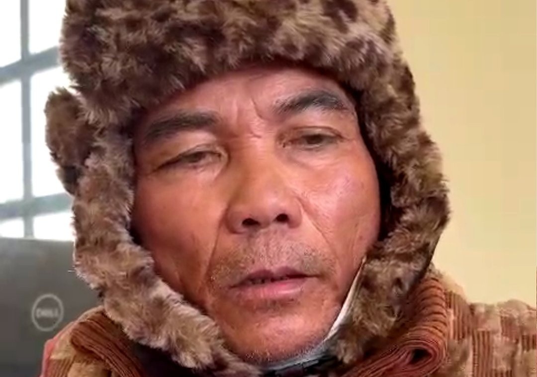 Nguoi dan ong tron truy na 33 nam ra dau thu hinh anh