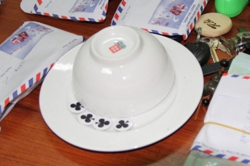 21 nguoi bi bat giu trong soi xoc dia duoc canh gioi nghiem ngat hinh anh