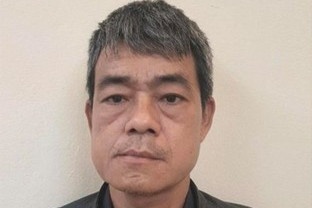 Nua dem mang 21 goi heroin di ban hinh anh