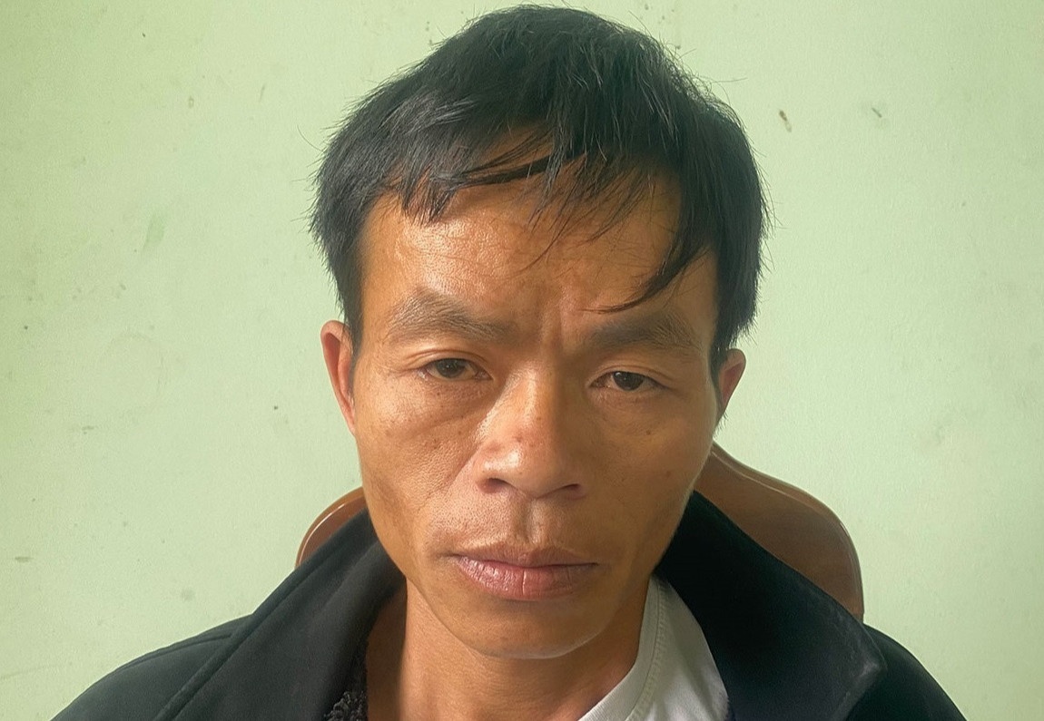 Bat tam giam nguoi dan ong say ruou, doa danh cong an hinh anh