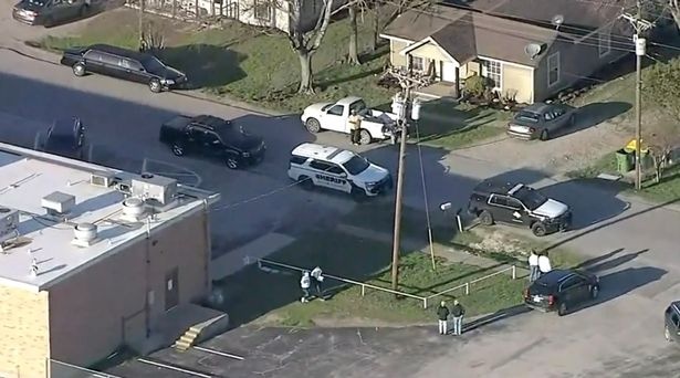 5 dua tre bi dam thuong vong trong ngoi nha o Texas hinh anh