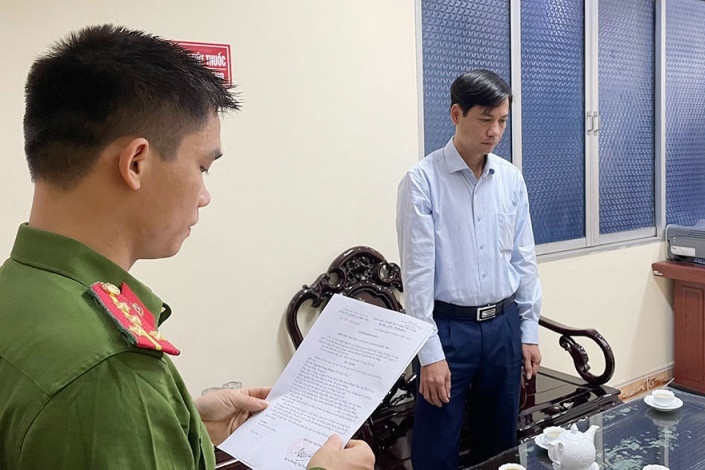 Bat tam giam pho giam doc So Tai nguyen va Moi truong tinh Cao Bang hinh anh