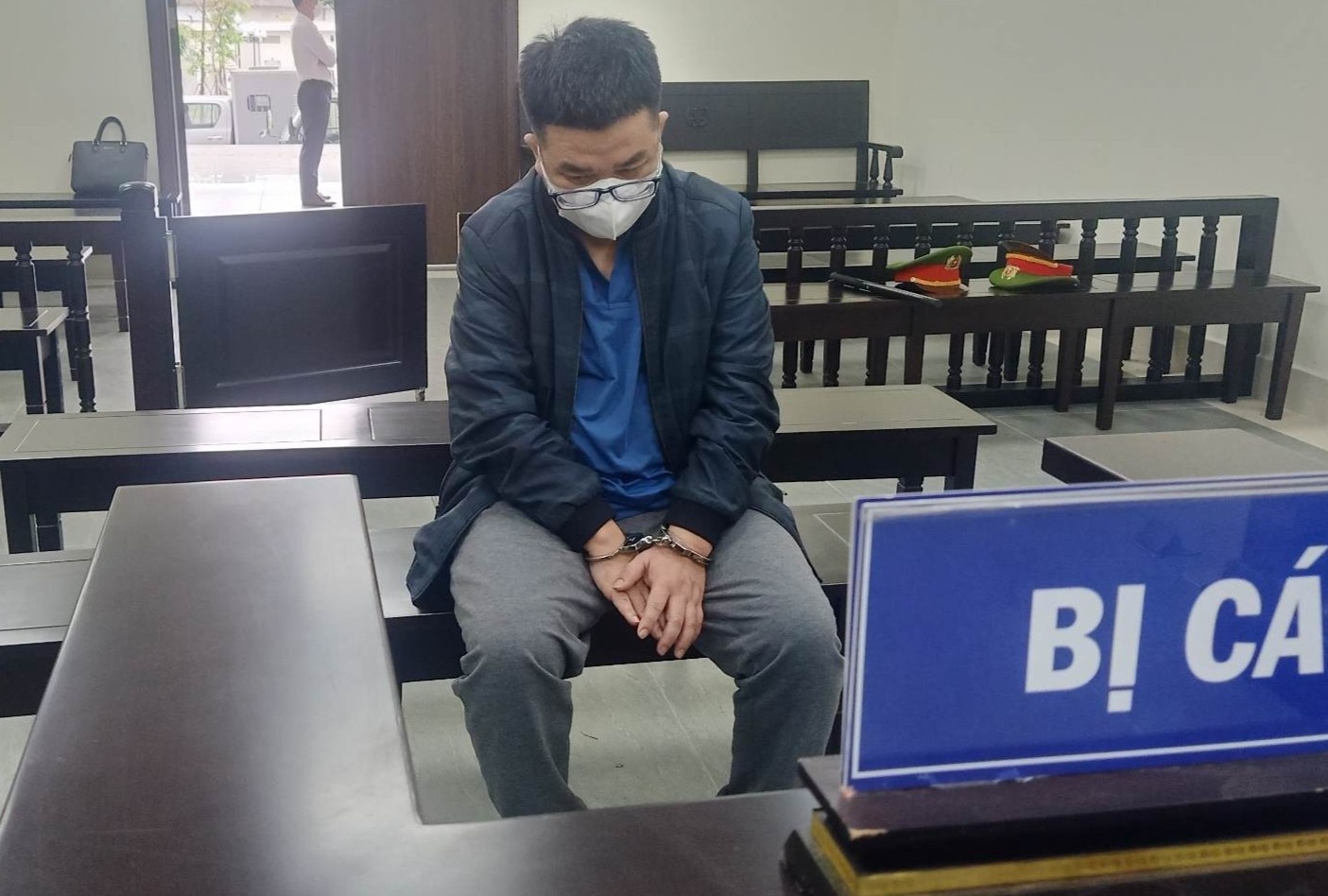 Thu doan chiem doat 5,2 ty dong cua pho phong ke toan hinh anh