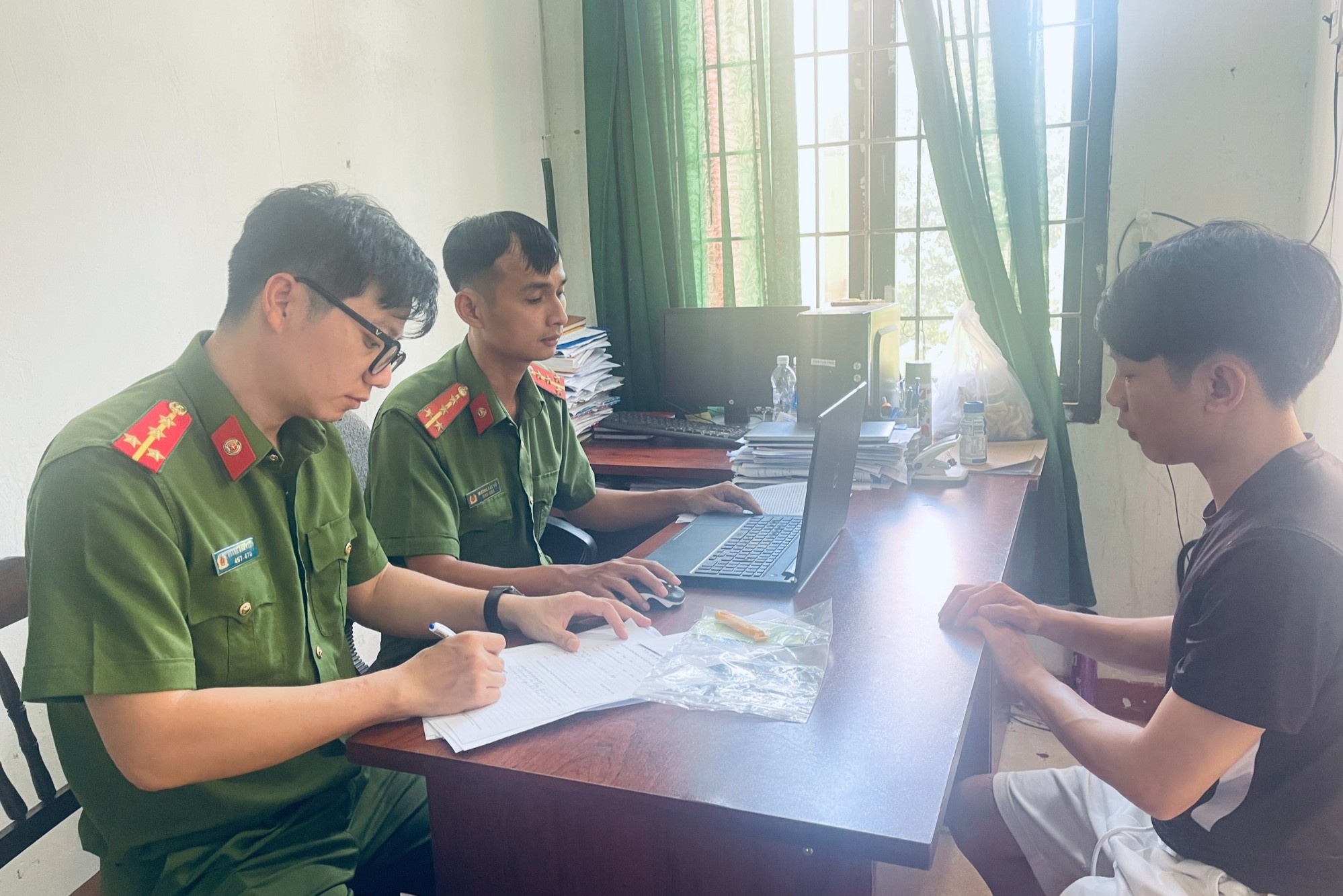 Mau thuan trong luc nhau, nguoi dan ong bi dam tu vong hinh anh