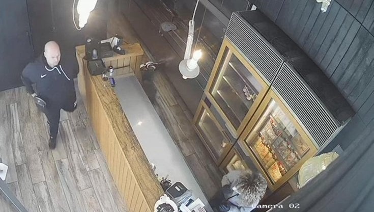 Thuc khach Italy ban dau bep 4 phat vi mon an hinh anh