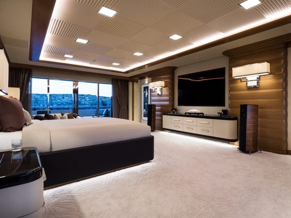 sieu du thuyen phi thue 2 trieu usd anh 10