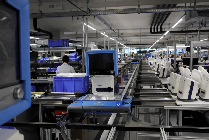 Hoi mua may tho, Nha Trang luong lu khi bi het gia 1,5 ty USD hinh anh