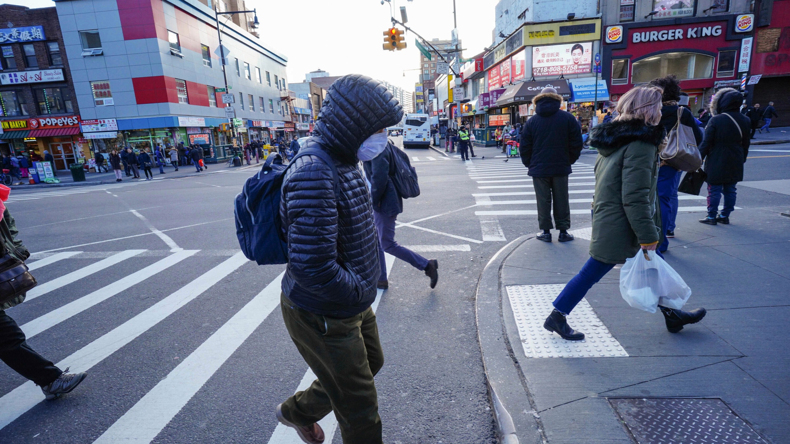 nguoi My nhan tro cap 2.000 USD/thang anh 1