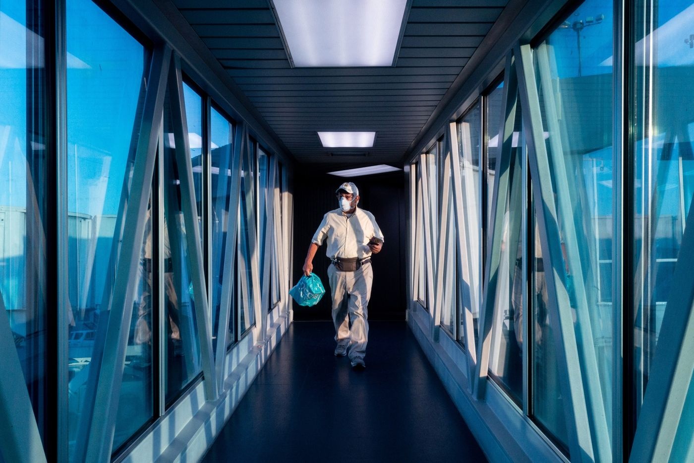 Hang khong dao lon vi Covid-19 anh 4