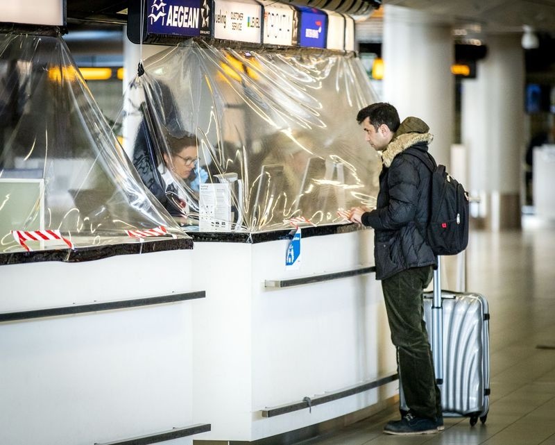 Hang khong dao lon vi Covid-19 anh 1