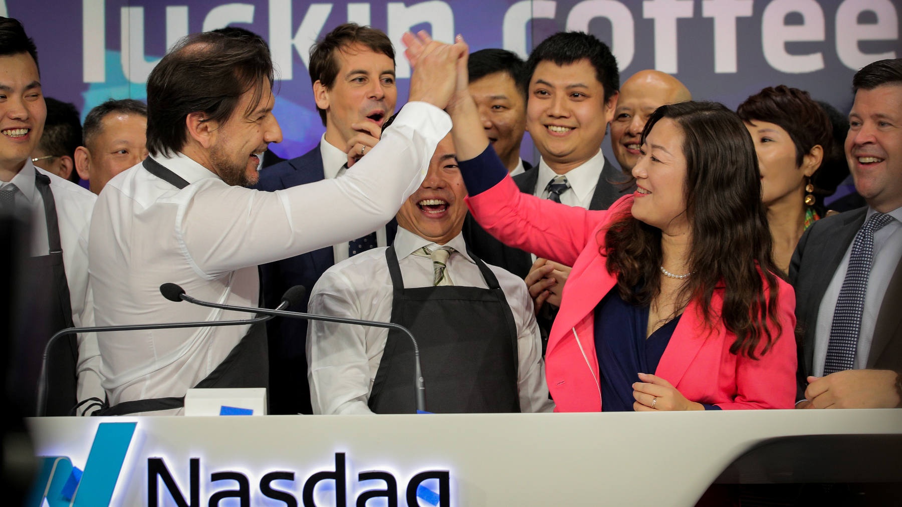 Luckin Coffee sa thải CEO ảnh 1 Luckin Coffee sa thai CEO anh 1