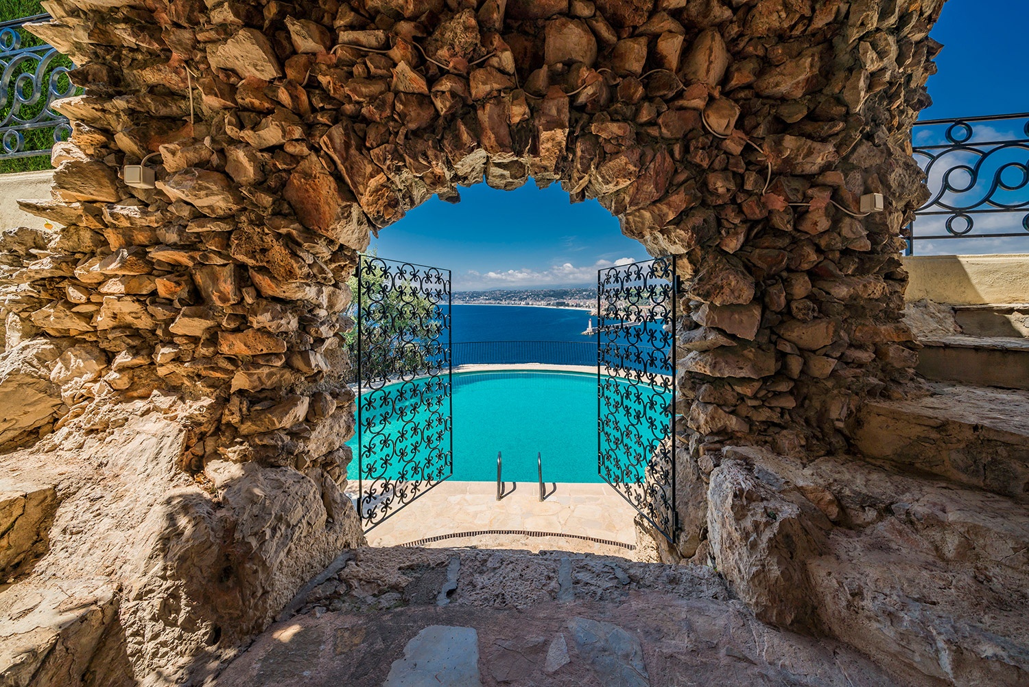 biet thu cua Sean Connery anh 8