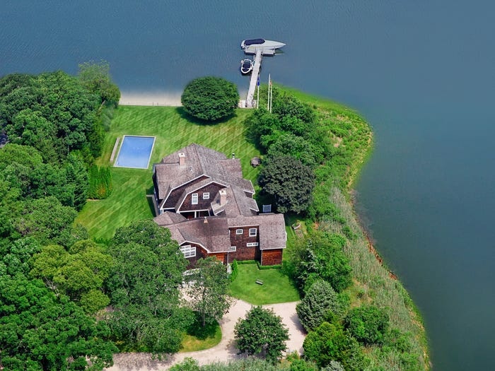 biet thu ma Rihanna thue de nghi he anh 2